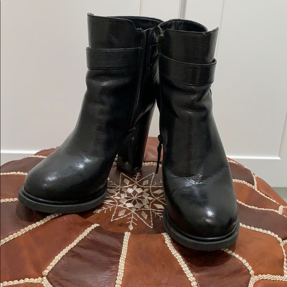 NINE WEST ANKLE BOOTS